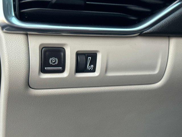 used 2022 Cadillac XT4 car, priced at $24,000