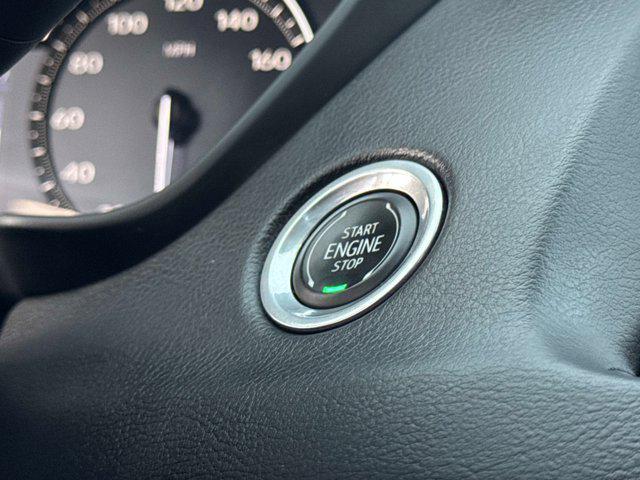 used 2022 Cadillac XT4 car, priced at $24,000