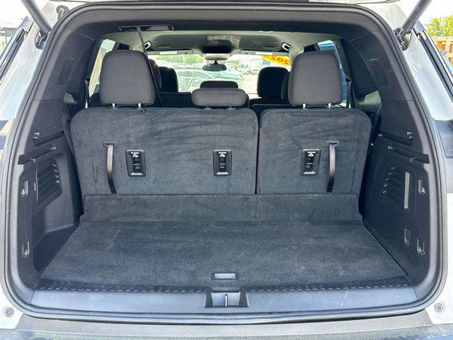 used 2025 GMC Acadia car, priced at $34,299