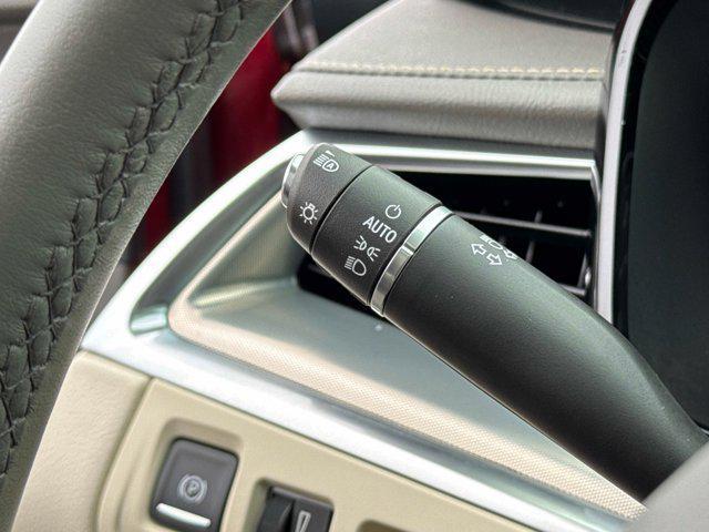 used 2023 Cadillac XT5 car, priced at $31,000