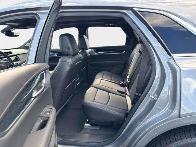 new 2025 Cadillac XT5 car, priced at $56,089