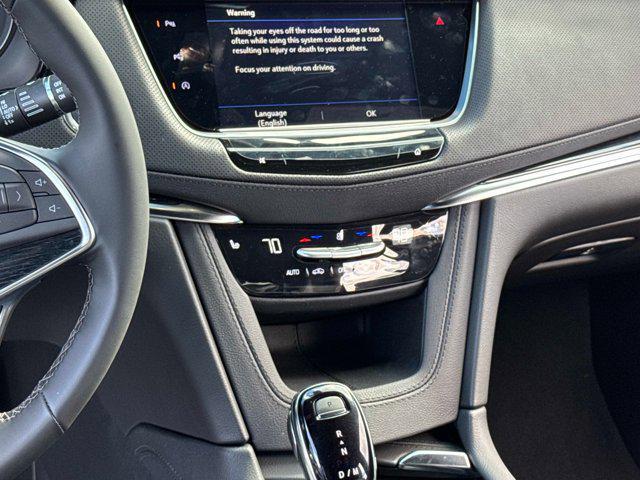 new 2025 Cadillac XT5 car, priced at $56,089