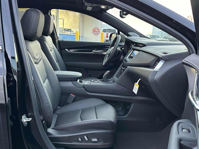new 2025 Cadillac XT5 car, priced at $46,294