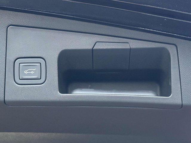 new 2025 Cadillac XT5 car, priced at $46,294