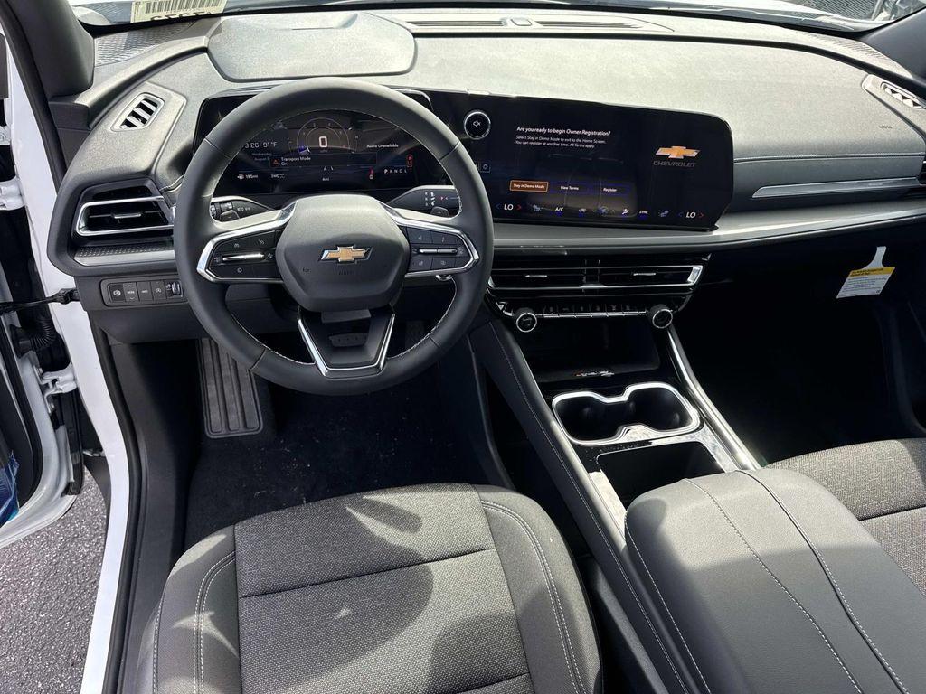 new 2027 Chevrolet Traverse car, priced at $43,044