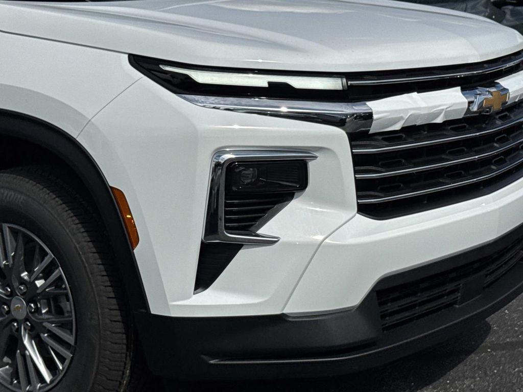new 2027 Chevrolet Traverse car, priced at $43,044