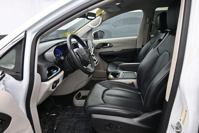 used 2023 Chrysler Pacifica car, priced at $21,989