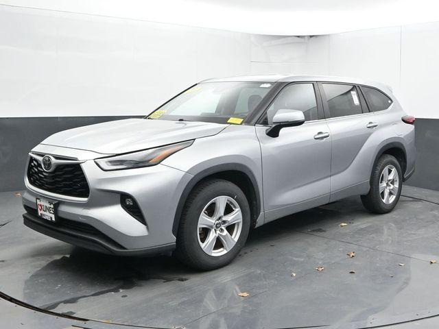used 2023 Toyota Highlander car, priced at $29,750