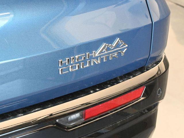 new 2026 Chevrolet Traverse car, priced at $56,565