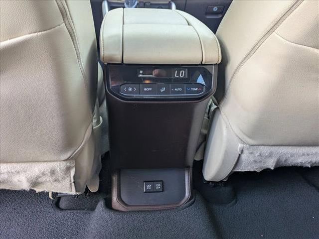 used 2020 Toyota Highlander car, priced at $23,812