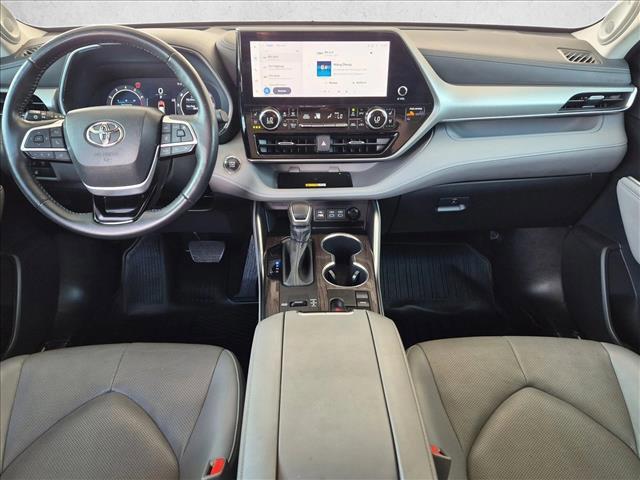 used 2023 Toyota Highlander car, priced at $40,020