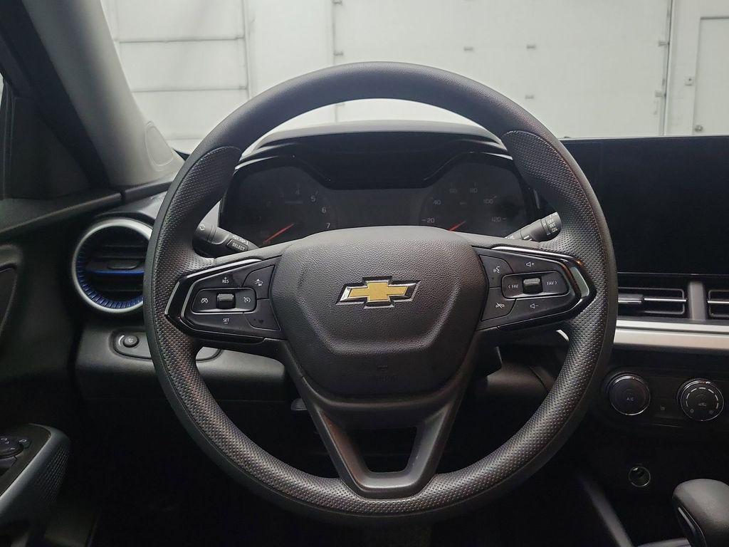 used 2025 Chevrolet Trax car, priced at $19,298