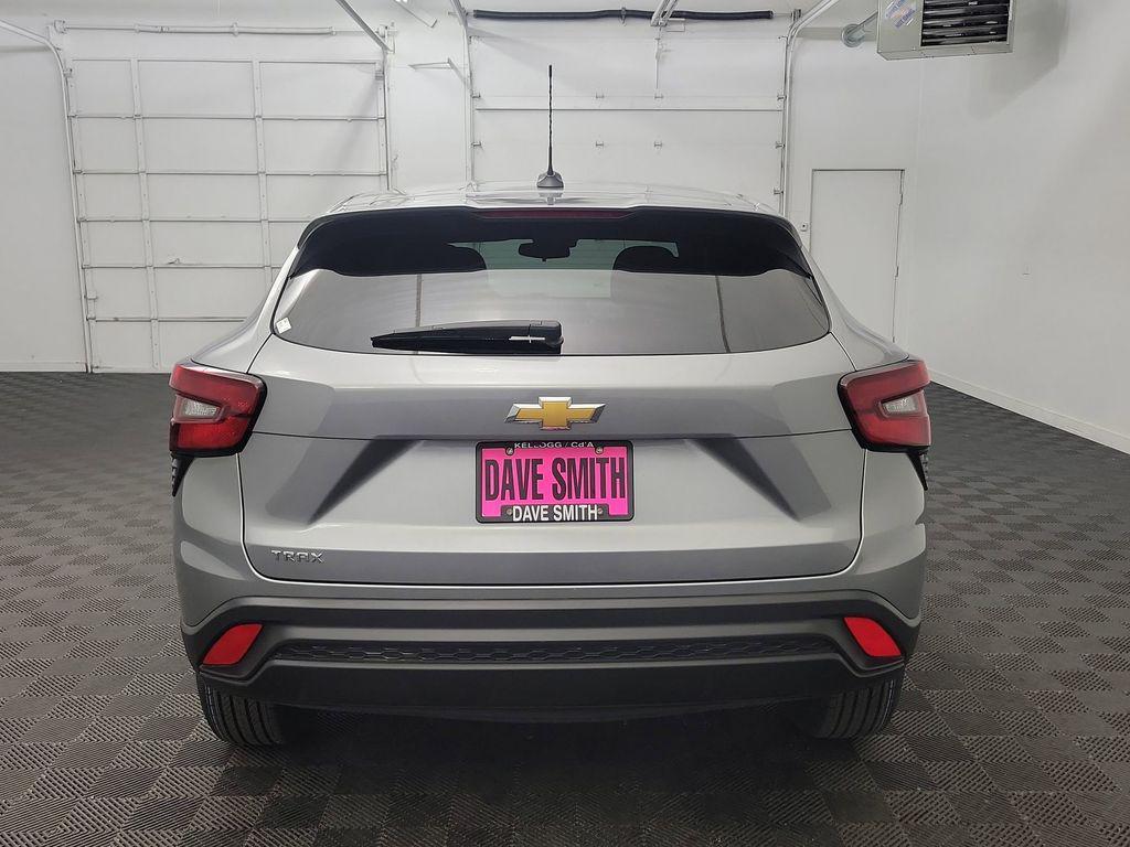 used 2025 Chevrolet Trax car, priced at $19,298
