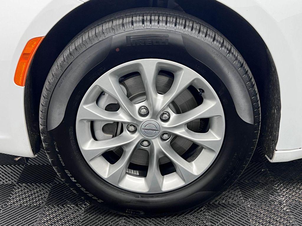 used 2025 Chrysler Pacifica car, priced at $40,598