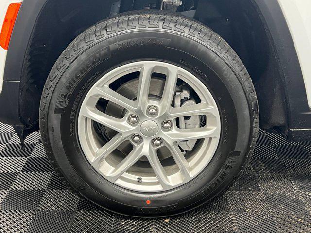 used 2025 Jeep Grand Cherokee car, priced at $35,998
