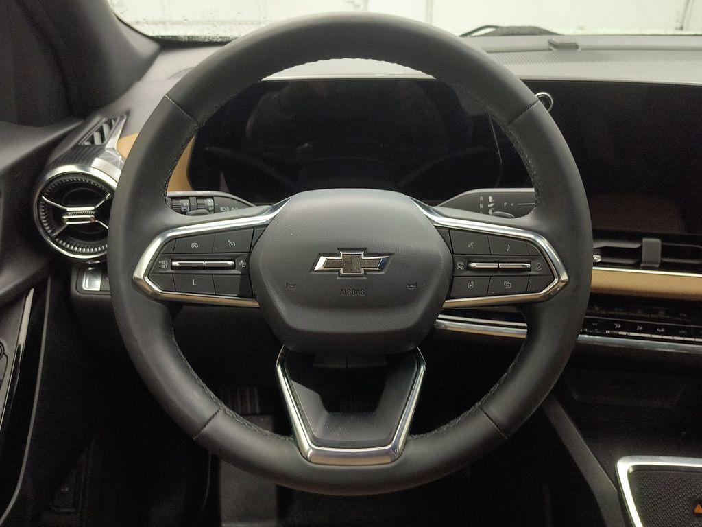 used 2025 Chevrolet Equinox car, priced at $33,798