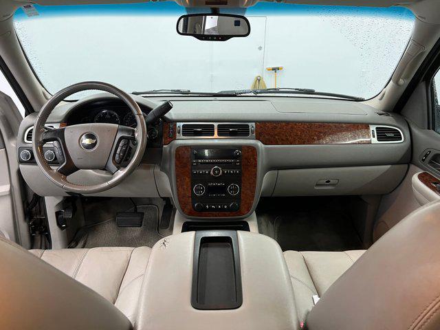 used 2007 Chevrolet Suburban car, priced at $8,999