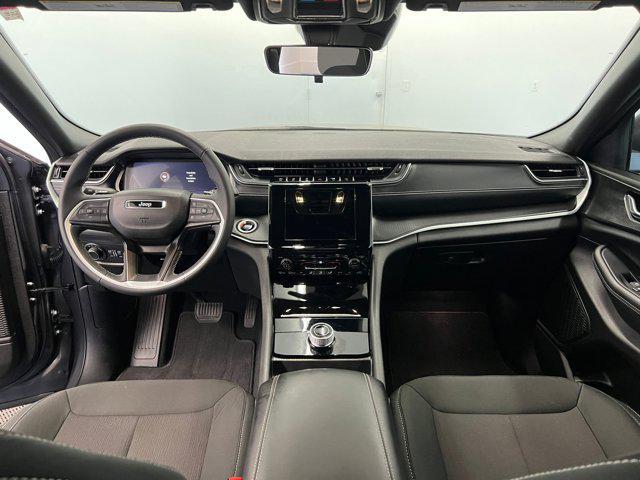 used 2025 Jeep Grand Cherokee car, priced at $35,998