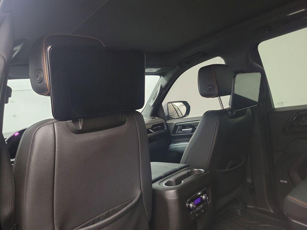 used 2025 GMC Yukon XL car, priced at $89,998