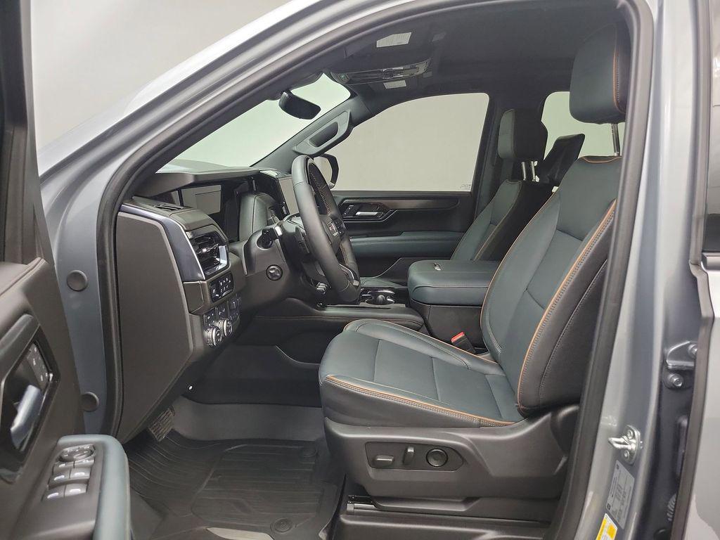 used 2025 GMC Yukon XL car, priced at $89,998