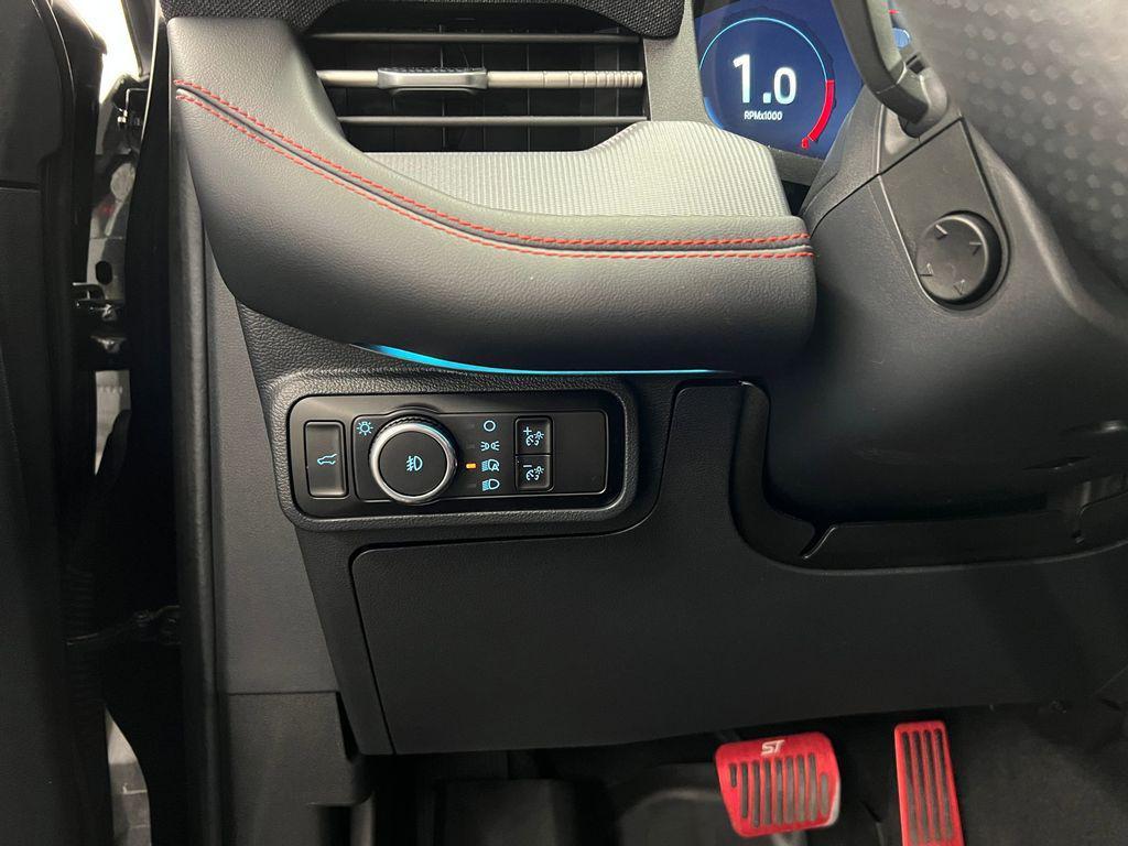 used 2025 Ford Explorer car, priced at $48,298