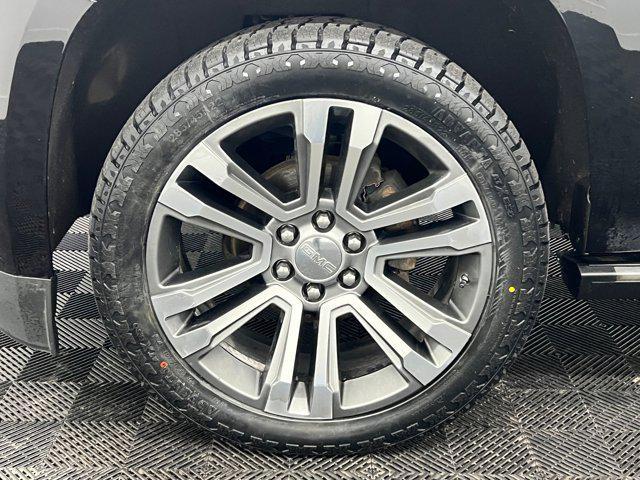 used 2018 GMC Yukon XL car, priced at $27,998