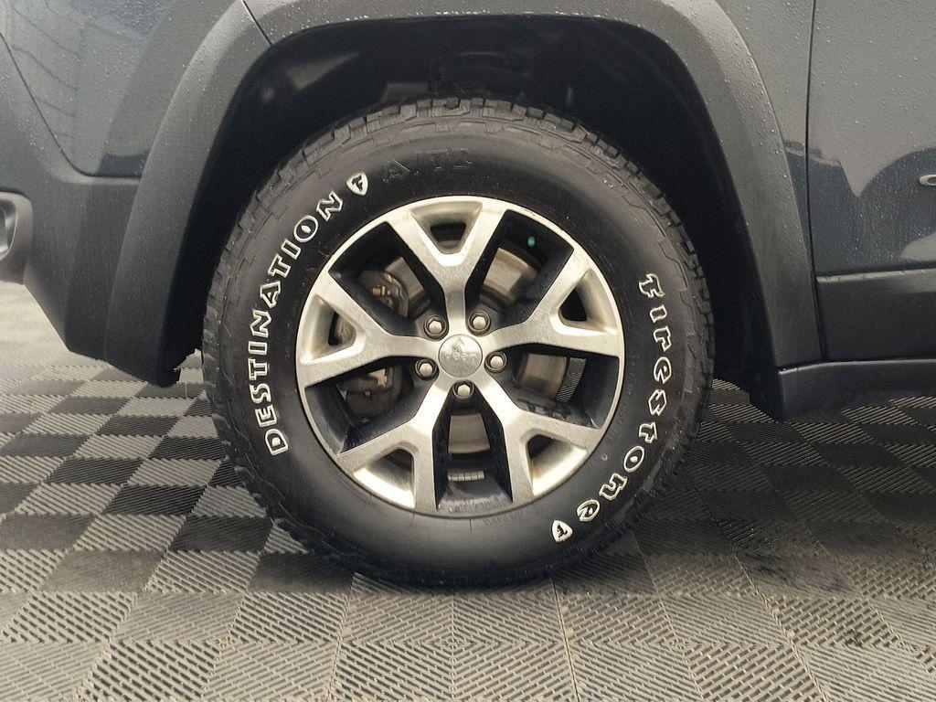 used 2016 Jeep Cherokee car, priced at $16,998