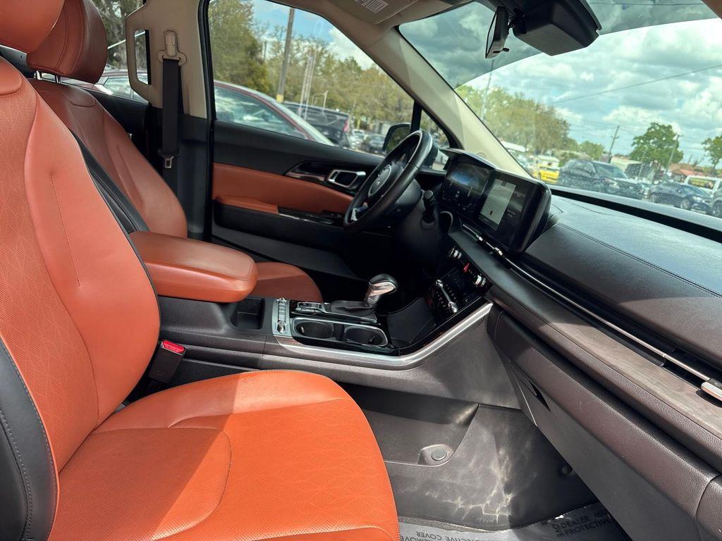 used 2023 Kia Carnival car, priced at $24,994