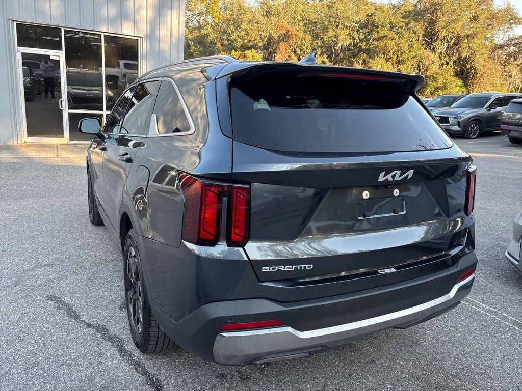 used 2024 Kia Sorento car, priced at $23,999