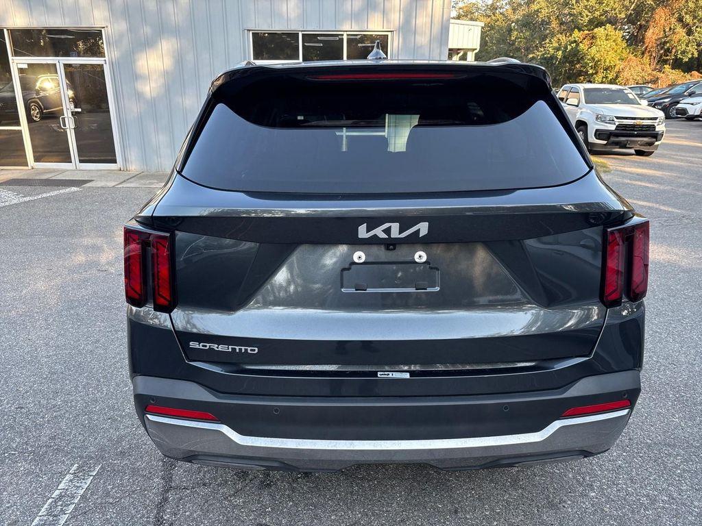used 2024 Kia Sorento car, priced at $23,999