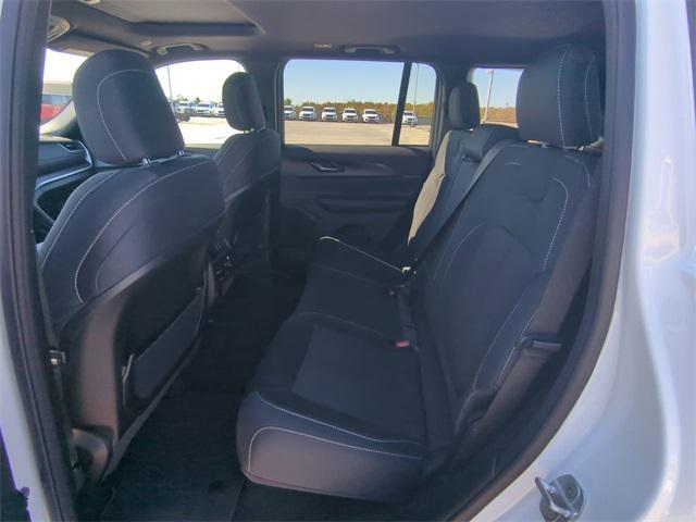 new 2025 Jeep Grand Cherokee car, priced at $34,763