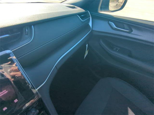 new 2025 Jeep Grand Cherokee car, priced at $34,763