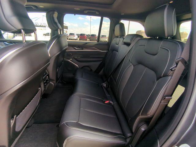 new 2025 Jeep Grand Cherokee car, priced at $60,742