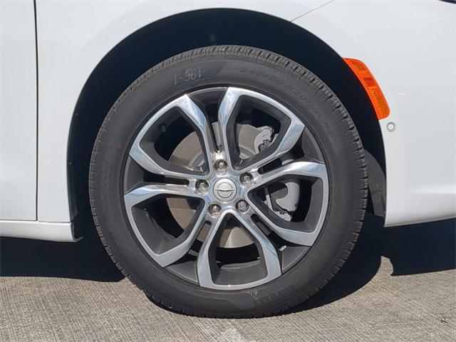 new 2026 Chrysler Pacifica car, priced at $55,828