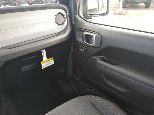 new 2026 Jeep Gladiator car, priced at $43,245