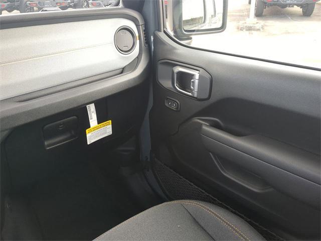 new 2026 Jeep Gladiator car, priced at $43,245