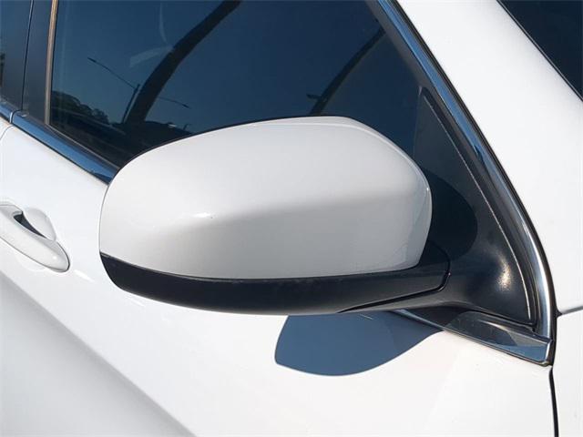 used 2019 Jeep Cherokee car, priced at $15,497