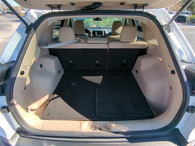 used 2019 Jeep Cherokee car, priced at $15,497