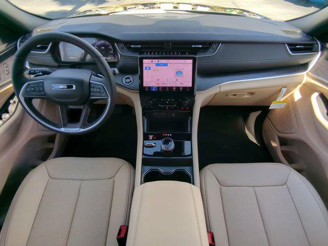 new 2025 Jeep Grand Cherokee car, priced at $41,591