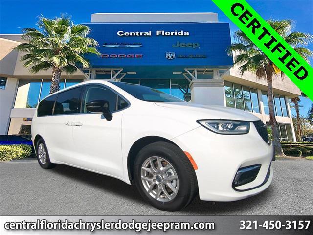 used 2024 Chrysler Pacifica car, priced at $27,499