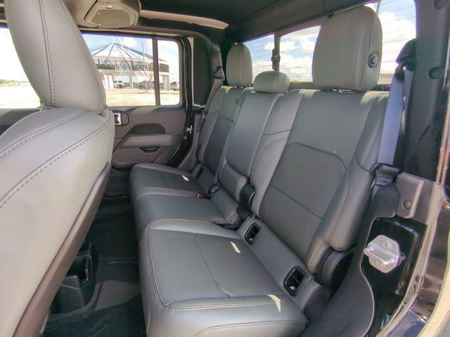 new 2025 Jeep Gladiator car, priced at $47,541