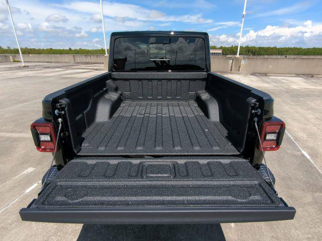 new 2025 Jeep Gladiator car, priced at $47,541