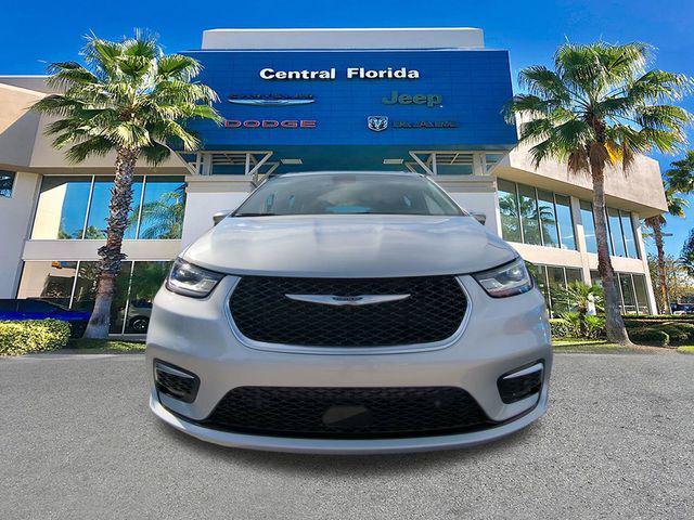 new 2026 Chrysler Pacifica car, priced at $55,668