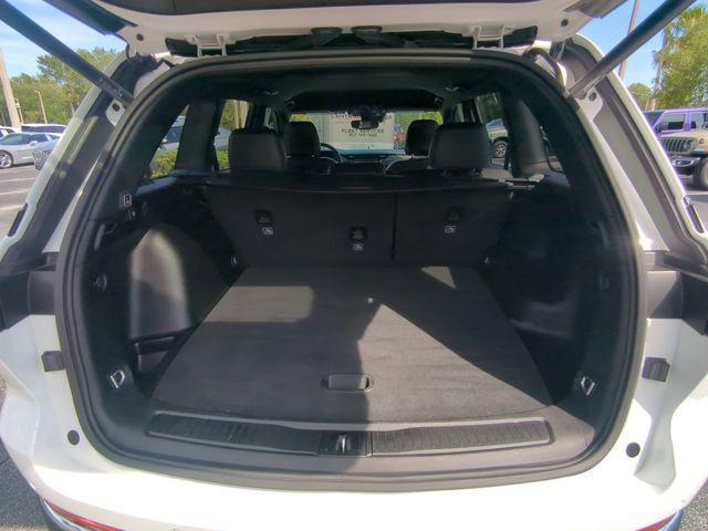 used 2024 Jeep Grand Cherokee car, priced at $34,084