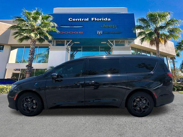 used 2021 Chrysler Pacifica Hybrid car, priced at $22,834