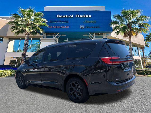 used 2021 Chrysler Pacifica Hybrid car, priced at $22,834