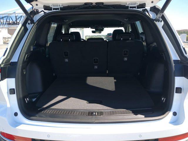 new 2026 Jeep Grand Cherokee car, priced at $36,817