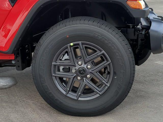 new 2025 Jeep Gladiator car, priced at $36,706