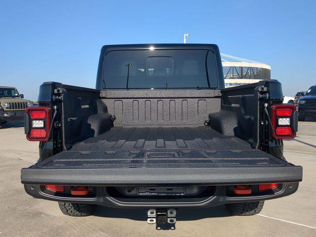 new 2026 Jeep Gladiator car, priced at $55,275