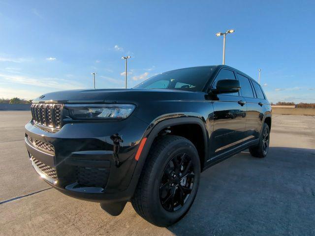 new 2025 Jeep Grand Cherokee L car, priced at $38,272